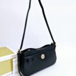 کیف زنانه دوشی وارداتی برند پرتیزیس کد ۲۴۵